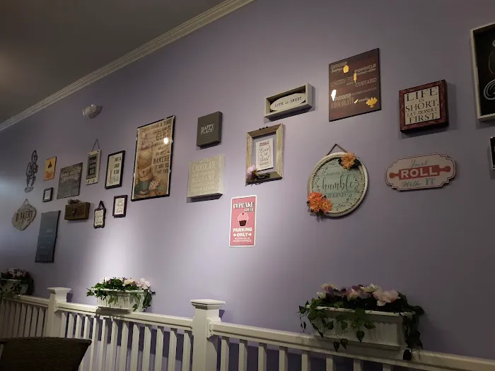 Simple Sweets Bakery Picture 5