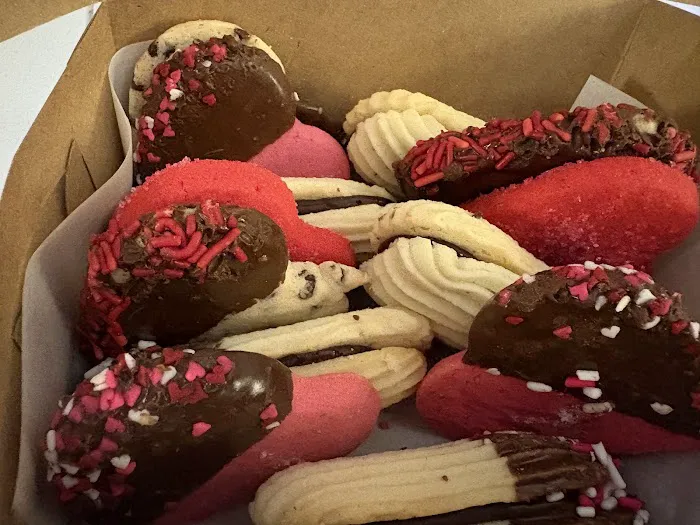Bovella's Pastry Shoppe Picture 3