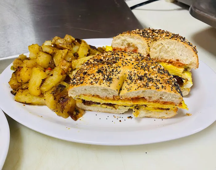 Sunrise Creek Bagels & Deli - East Millstone Picture 9