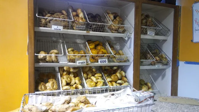 Muheisen's Bagel & Deli Picture 9