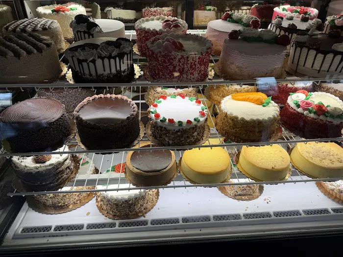Bovella's Bakery Cafe Picture 7