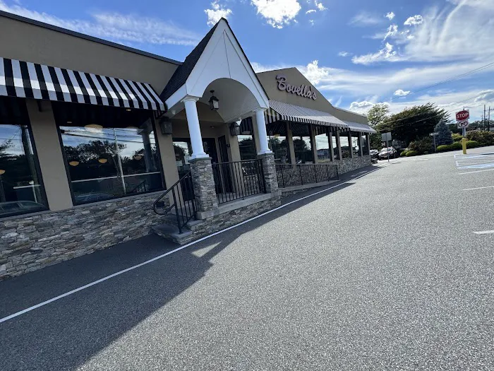 Bovella's Bakery Cafe Picture 9