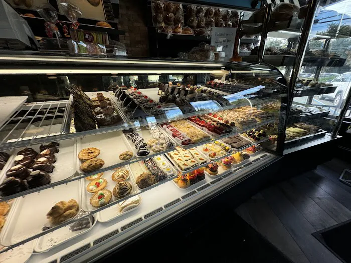 Bovella's Bakery Cafe Picture 6