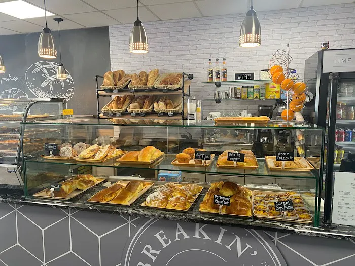 Breakin' Bread Bakery Picture 4