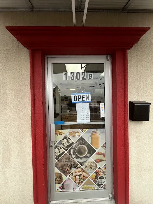 Robert Bakery & Deli Picture 2