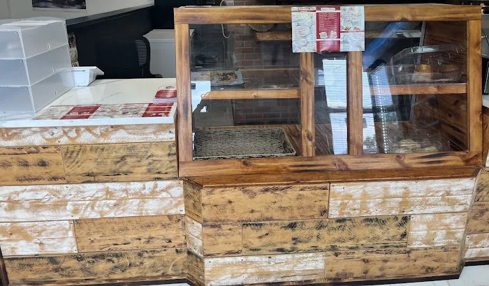 Robert Bakery & Deli Picture 6