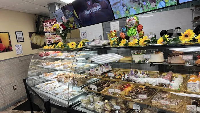 Domingo's Bakery & Restaurant Picture 3