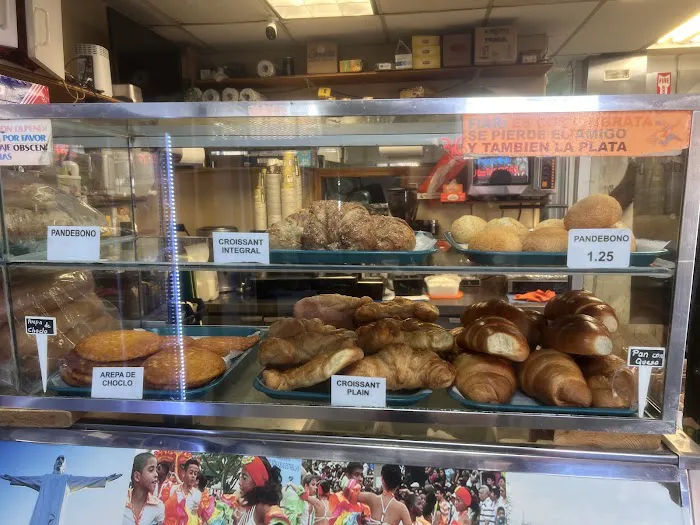 La Sultana Bakery Picture 3