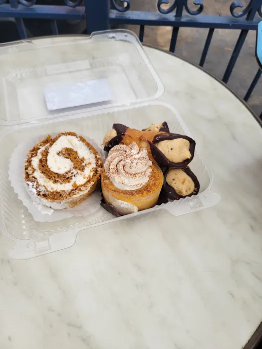 Patisserie Picture 1
