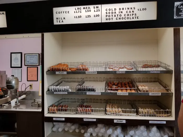 Serres Donut Shop Picture 8