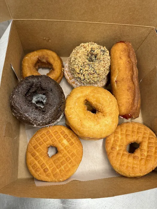 Serres Donut Shop Picture 6