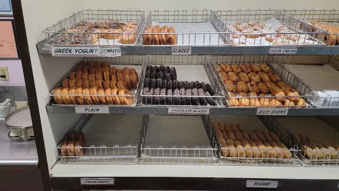 Serres Donut Shop Picture 4