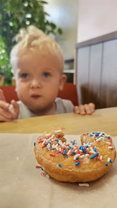 Serres Donut Shop Picture 5