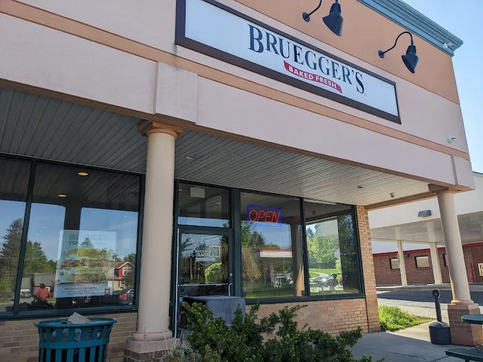 Bruegger's Bagels Picture 10