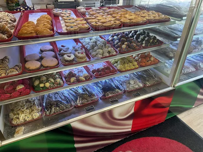 Nino's Italian Bakery Picture 8