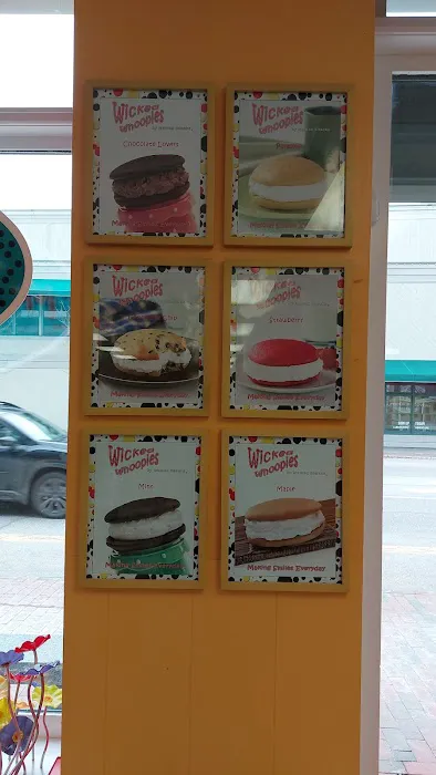 Wicked Whoopies Picture 9