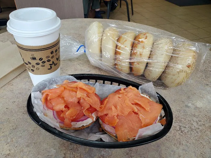 Mister Bagel Picture 9