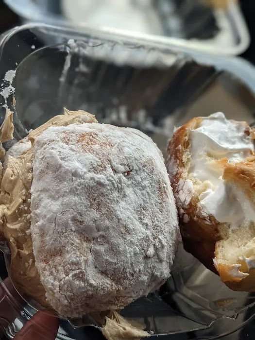 Madeleine's Bakery Picture 8