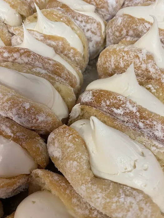 Madeleine's Bakery Picture 10