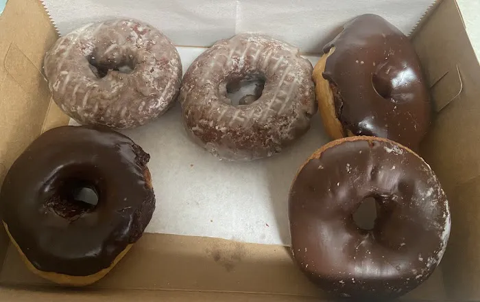 Suzy Jo Donuts Picture 5