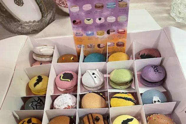 Sweet Velvet Macarons