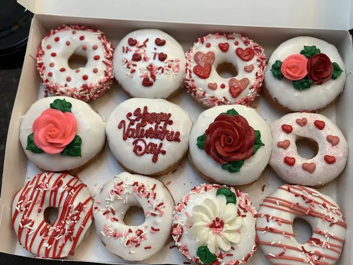 W Donuts Akron Picture 8