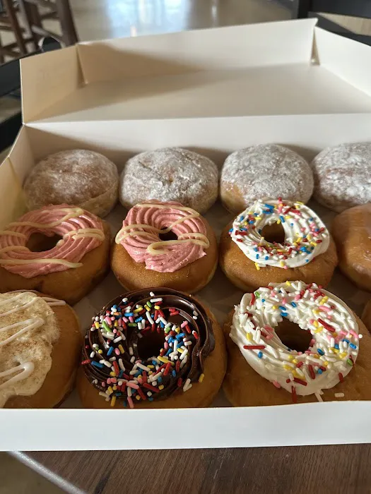 W Donuts Akron Picture 9