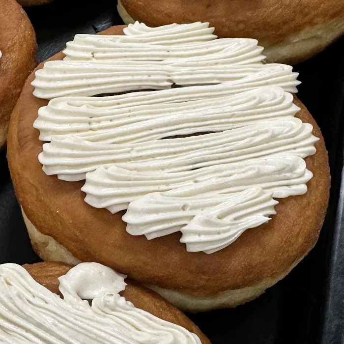 W Donuts Akron Picture 7