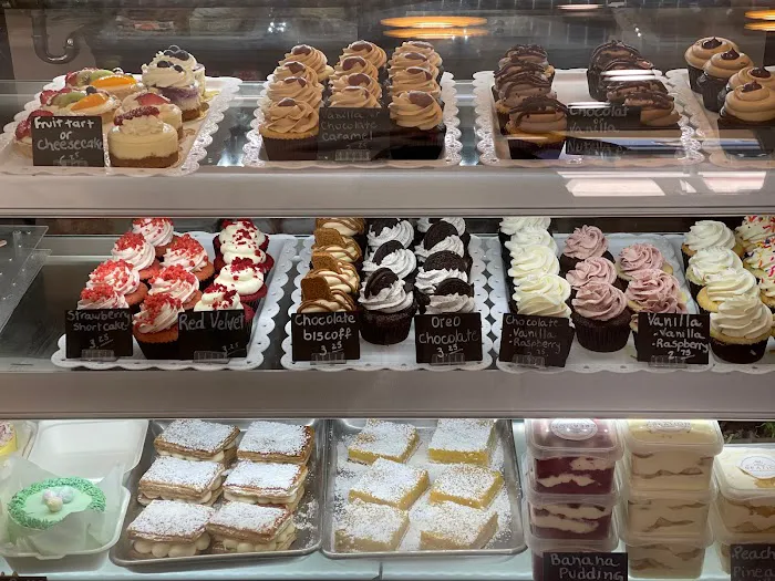 Creation Cakes & Desserts Picture 10