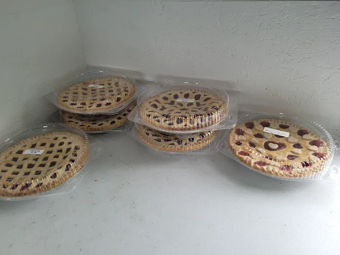 Amish bakery Picture 1