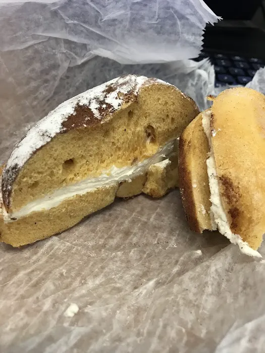 Bagel Market & Deli Picture 9
