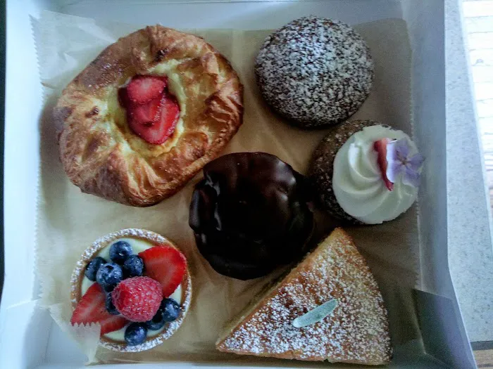 Honey Moon Bakery & Pizzeria Picture 9