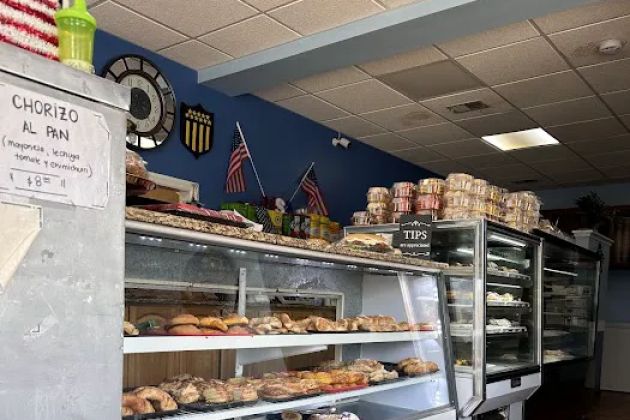 Del Uruguay Bakery