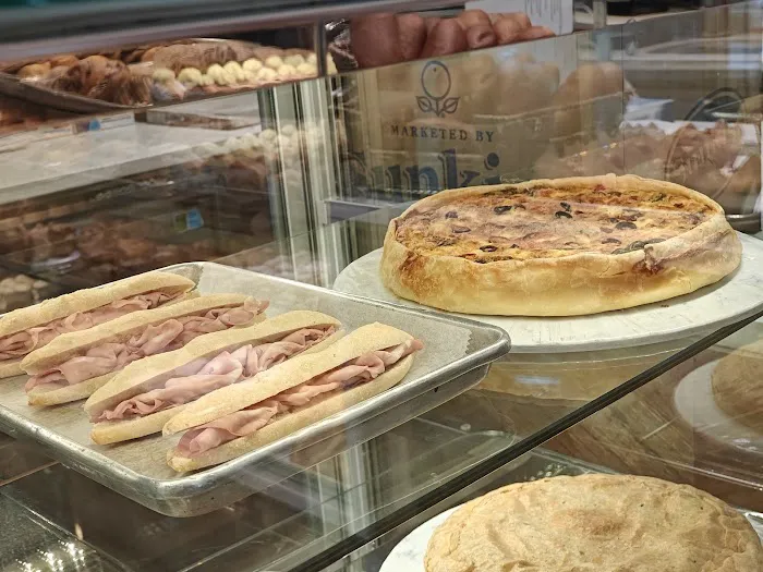 Dulce De Leche Bakery Picture 3