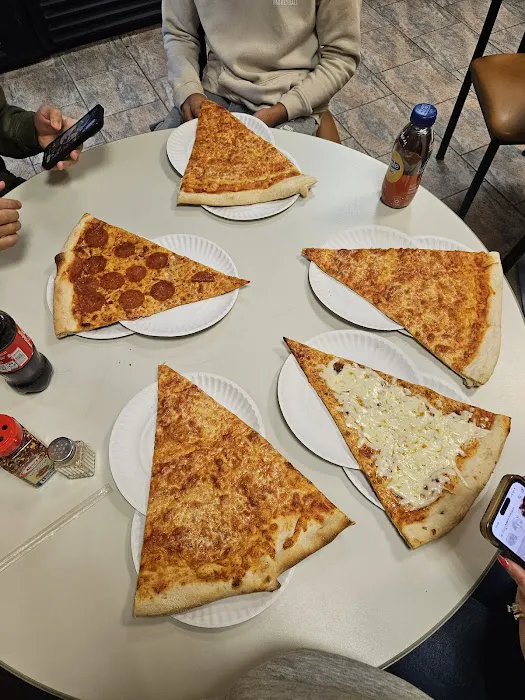 Rizzo Bakery & Pizzeria Picture 3