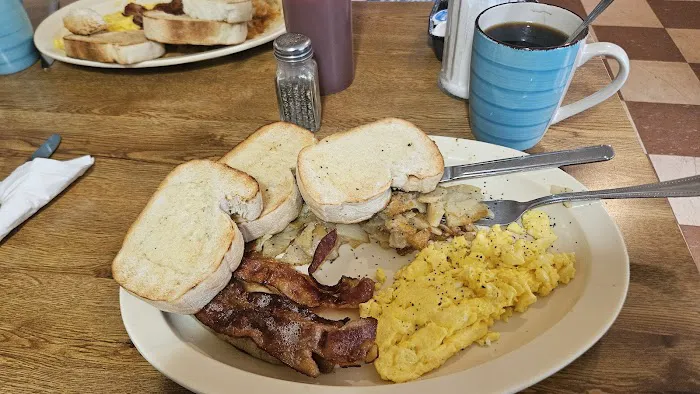Tasswood Bakery & Diner Picture 5