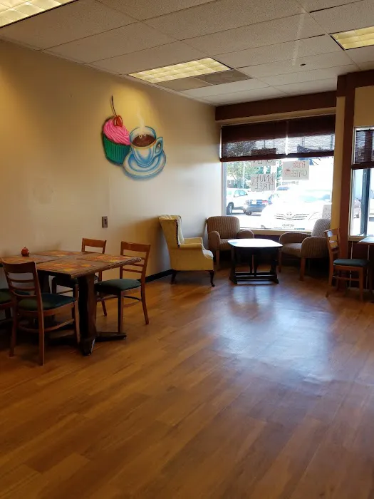 Cups -N- Cakes Bakery / Cafe Picture 2