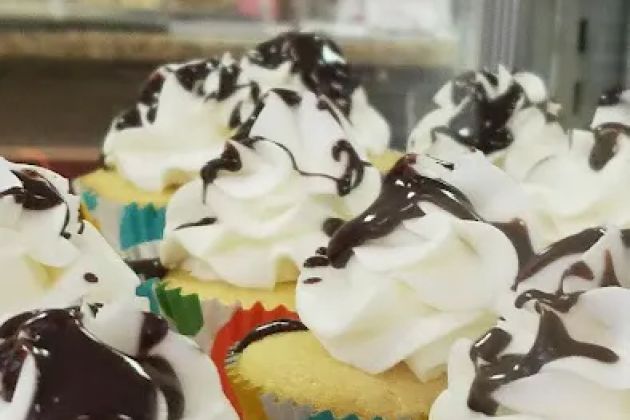 Cups -N- Cakes Bakery / Cafe