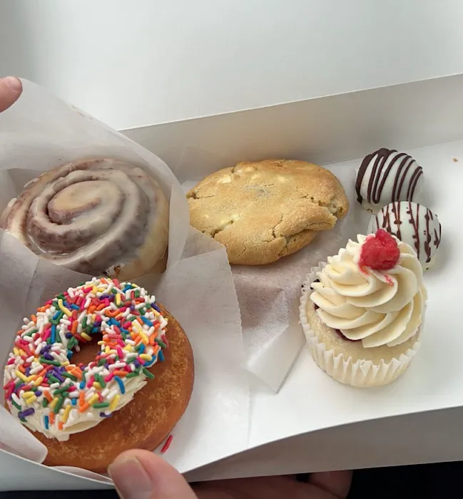 Sugar Top Bake Shoppe Picture 8