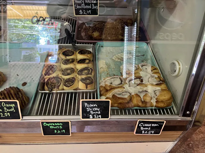 Apple Valley Bakery Picture 4