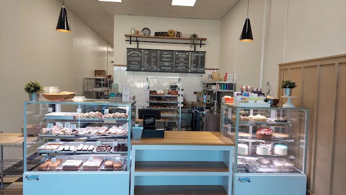 Brown's Doughnut & Pastry Co Picture 7