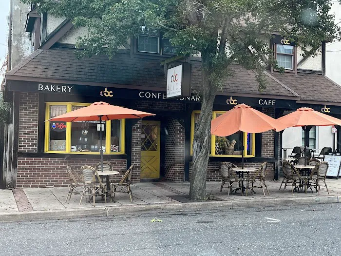 Alice Bakery & Confectionary Picture 2