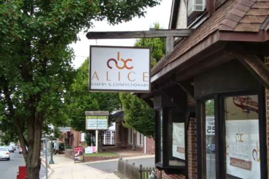 Alice Bakery & Confectionary