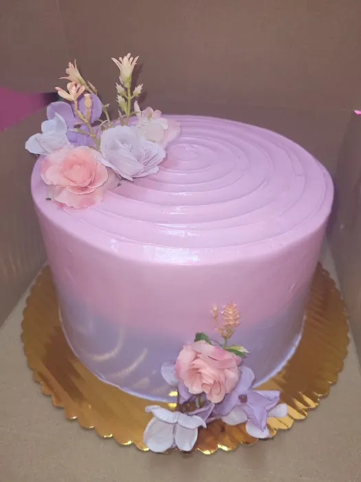 lily's Bakery Coffee Shop Picture 5