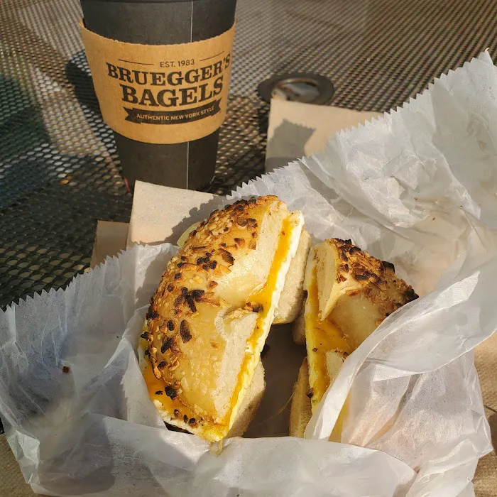Bruegger's Bagels Picture 10