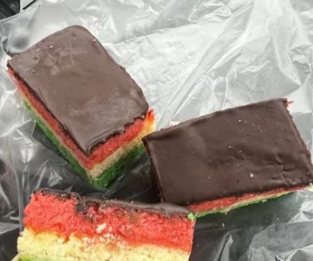 Vinny's Bakery & Deli LLC