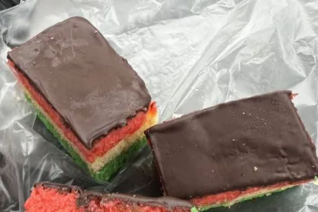 Vinny's Bakery & Deli LLC