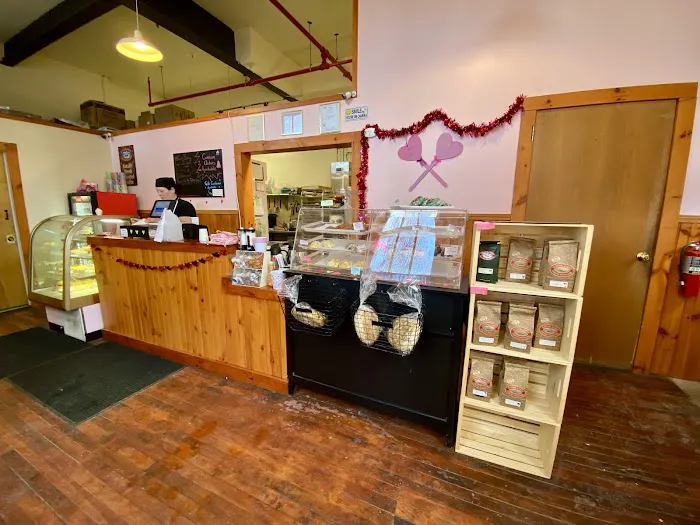 N’Dulge Cakes and Pastries Picture 1