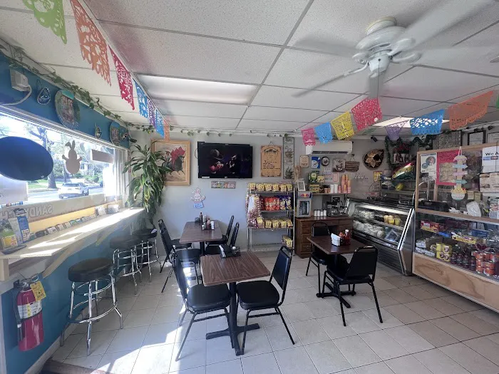 La Familia Bakery and Cafe Picture 1