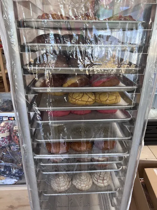 La Familia Bakery and Cafe Picture 3